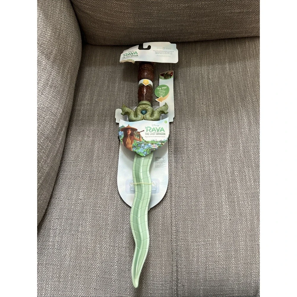 Disney's Raya and the Last Dragon Feature Blade Light Up Sword Kids Toy NWT